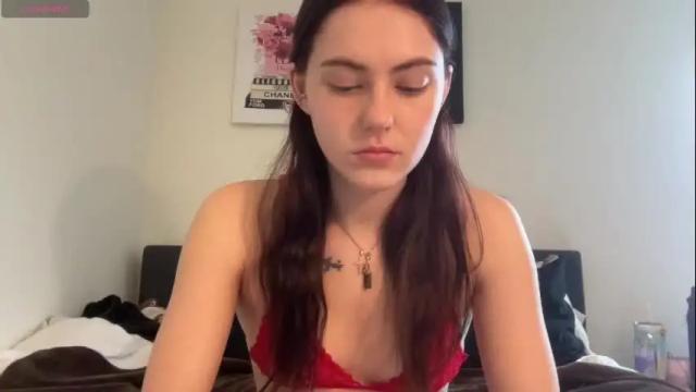 Image 6 of sarahxaoliver1 Stream on Chaturbate on 1 month ago
