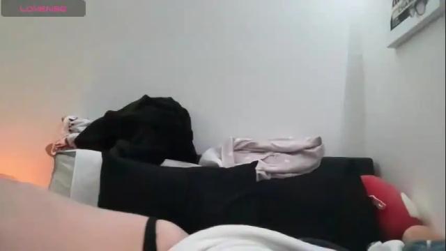 Image 8 of sarahxaoliver1 Stream on Chaturbate on 24 days ago