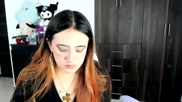 Image 11 of sarahxrusso Stream on Chaturbate on 2 months ago