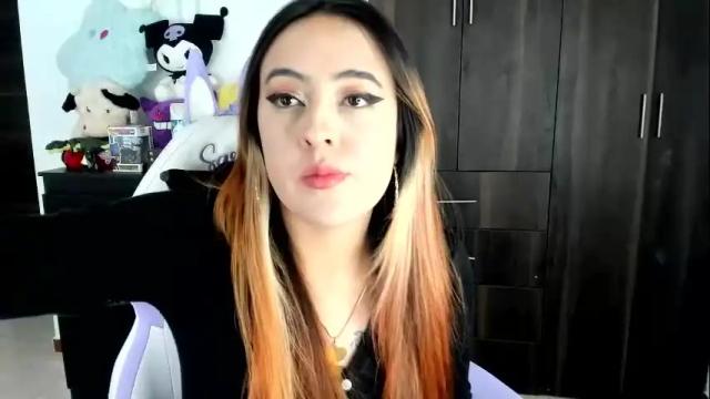Image 2 of sarahxrusso Stream on Chaturbate on 2 months ago