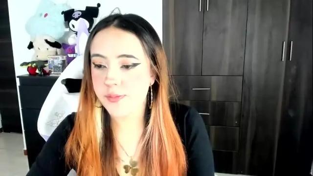 Image 4 of sarahxrusso Stream on Chaturbate on 2 months ago