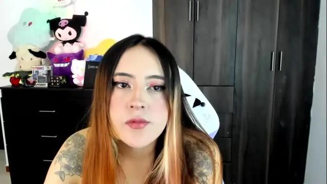 Image 2 of sarahxrusso Stream on Chaturbate on 1 month ago