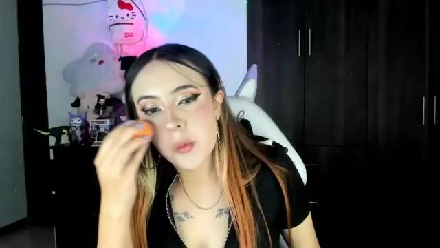 Image 10 of sarahxrusso Stream on Chaturbate on 1 month ago