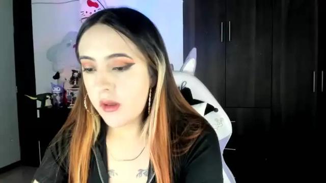 Image 7 of sarahxrusso Stream on Chaturbate on 1 month ago