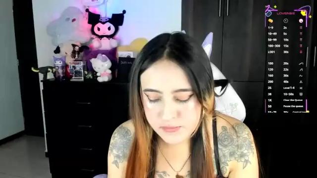Image 7 of sarahxrusso Stream on Chaturbate on 1 month ago