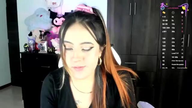 Image 10 of sarahxrusso Stream on Chaturbate on 1 month ago