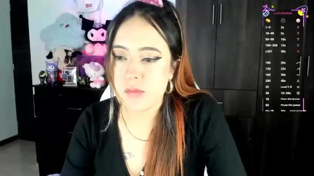 Image 8 of sarahxrusso Stream on Chaturbate on 1 month ago