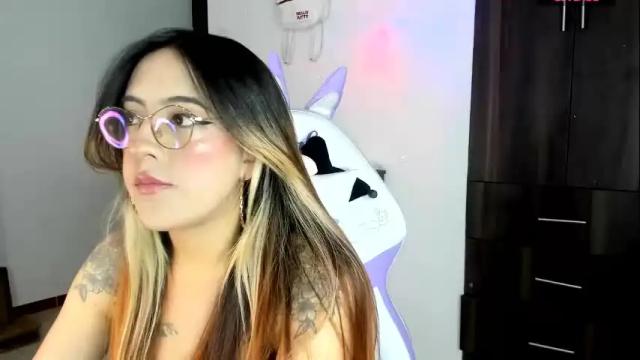 Image 6 of sarahxrusso Stream on Chaturbate on 15 days ago