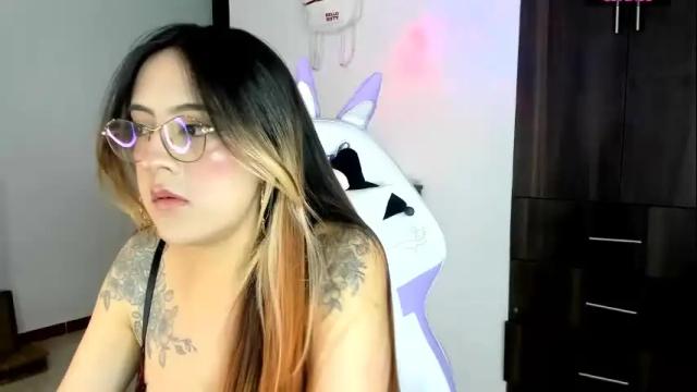 Image 7 of sarahxrusso Stream on Chaturbate on 15 days ago
