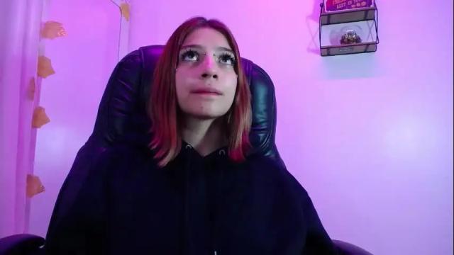 Thumbnail 1, sarai_petite_'s Stream at Chaturbate, 3 months ago