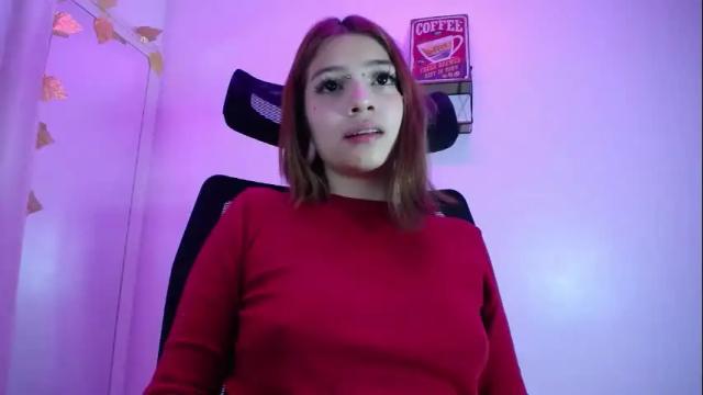 Image 6 of sarai_petite_ Stream on Chaturbate on 3 months ago