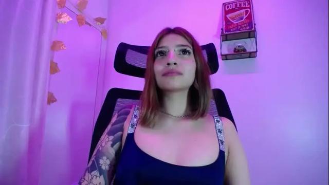 Image 4 of sarai_petite_ Stream on Chaturbate on 3 months ago