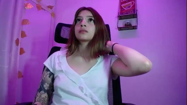 Image 12 of sarai_petite_ Stream on Chaturbate on 3 months ago