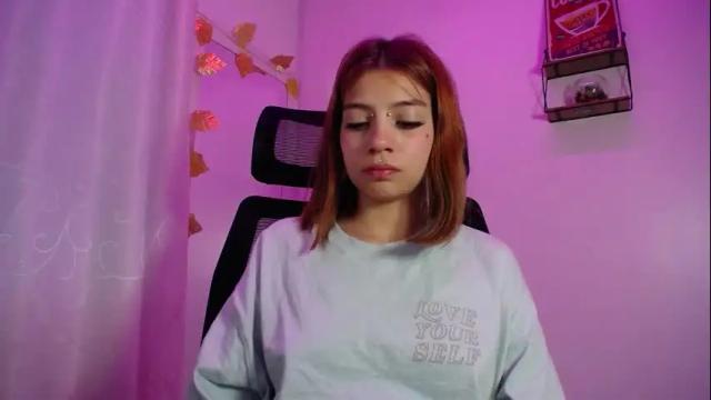 Image 11 of sarai_petite_ Stream on Chaturbate on 2 months ago