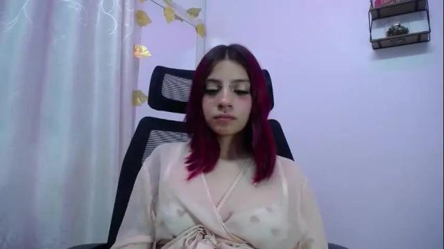 Image 7 of sarai_petite_ Stream on Chaturbate on 1 month ago