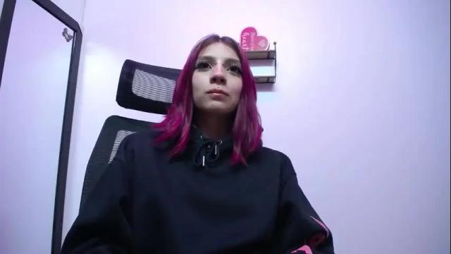 Thumbnail 1, sarai_petite_'s Stream at Chaturbate, 1 month ago