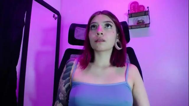 Image 7 of sarai_petite_ Stream on Chaturbate on 1 month ago