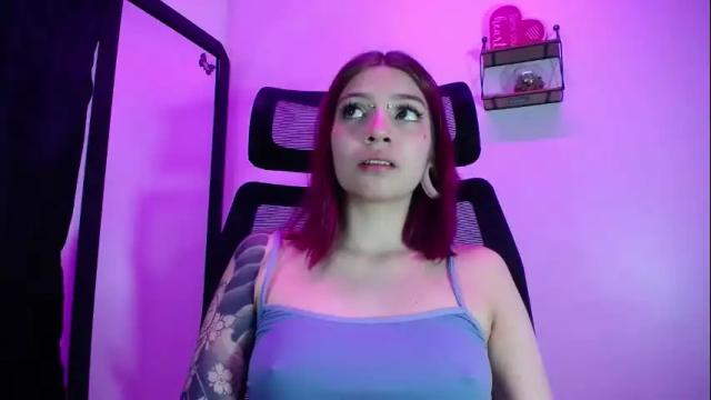 Image 8 of sarai_petite_ Stream on Chaturbate on 1 month ago