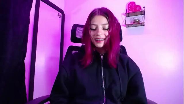 Image 11 of sarai_petite_ Stream on Chaturbate on 1 month ago