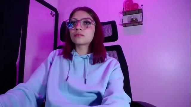 Image 11 of sarai_petite_ Stream on Chaturbate on 1 month ago