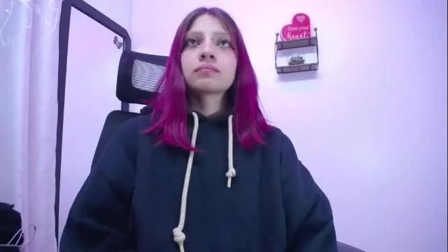 Image 10 of sarai_petite_ Stream on Chaturbate on 5 days ago
