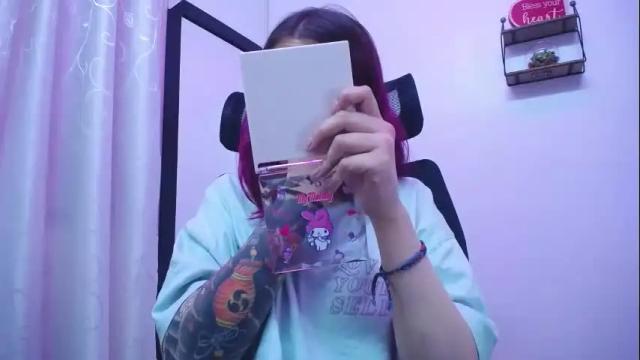 Image 2 of sarai_petite_ Stream on Chaturbate on 3 days ago