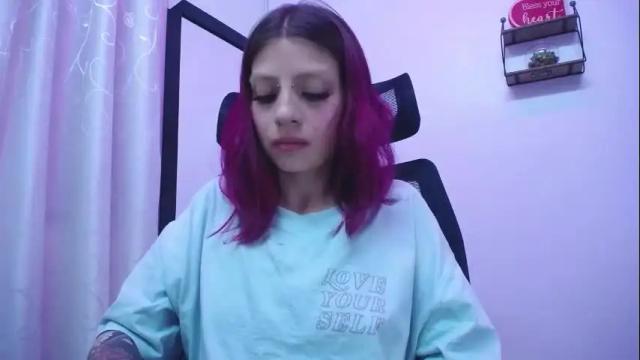 Image 6 of sarai_petite_ Stream on Chaturbate on 3 days ago