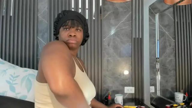 Image 2 of saraievans Stream on Chaturbate on 11 days ago