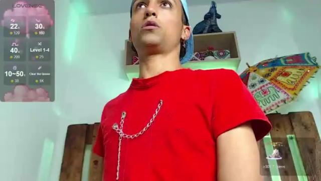 Image 2 of saraih_ Stream on Chaturbate on 17 months ago