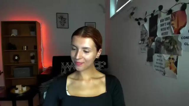 Image 12 of sarajaay Stream on Chaturbate on 19 months ago