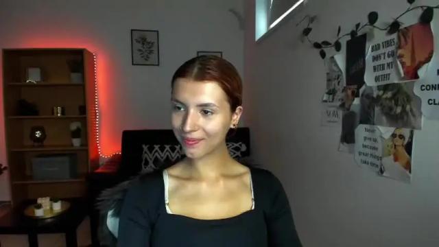 Image 3 of sarajaay Stream on Chaturbate on 19 months ago
