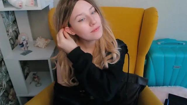 Image 3 of sarakaell Stream on Chaturbate on 14 months ago