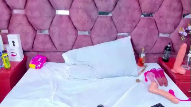 Thumbnail 1, saraloveee_'s Stream at Chaturbate, 1 month ago