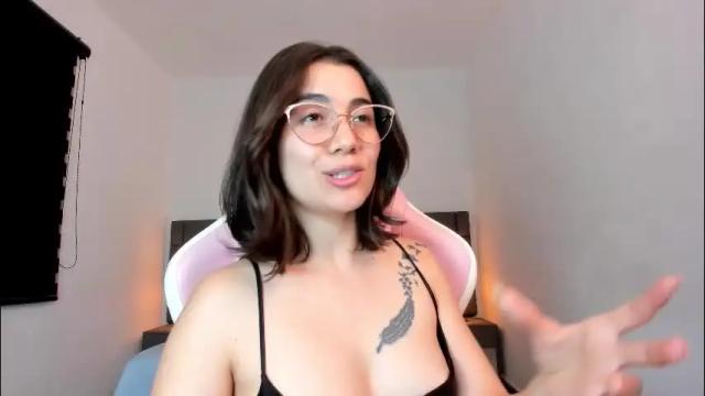 Image 8 of saraospinna Stream on Chaturbate on 1 month ago