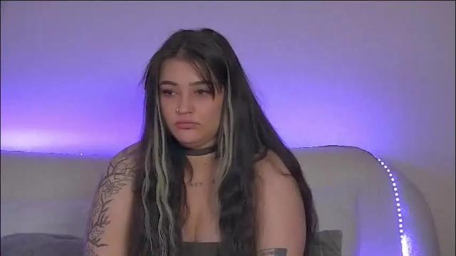 Image 2 of saraoswald Stream on Chaturbate on 1 month ago