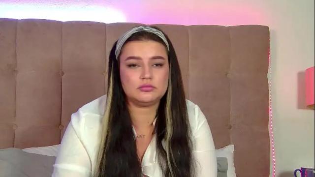 Image 11 of saraoswald Stream on Chaturbate on 24 days ago