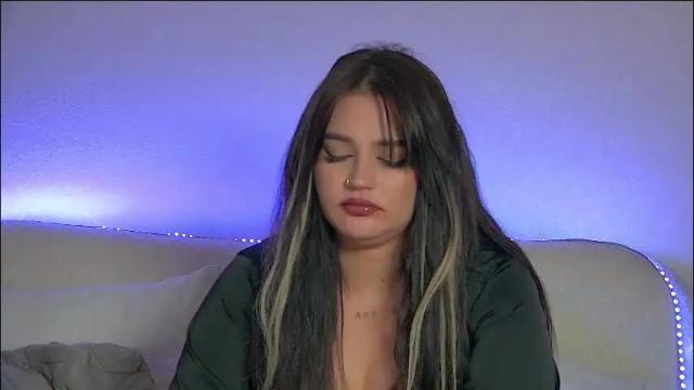Image 12 of saraoswald Stream on Chaturbate on 22 days ago