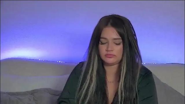 Image 2 of saraoswald Stream on Chaturbate on 22 days ago