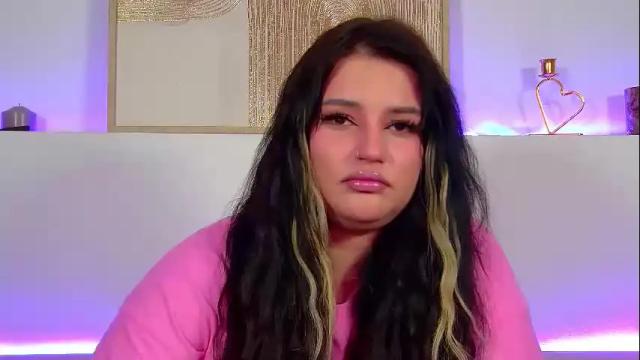 Image 2 of saraoswald Stream on Chaturbate on 10 days ago