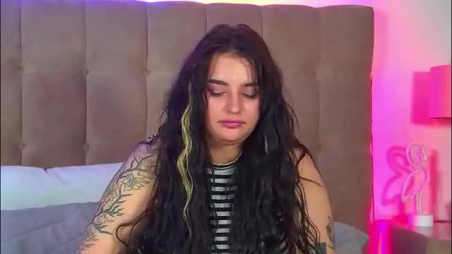 Image 12 of saraoswald Stream on Chaturbate on 5 months ago