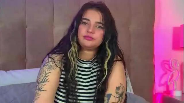 Image 2 of saraoswald Stream on Chaturbate on 5 months ago