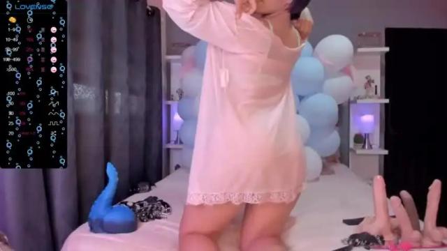 Image 6 of saraowens Stream on Chaturbate on 13 months ago