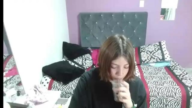 Image 11 of saraparker777 Stream on Chaturbate on 17 months ago