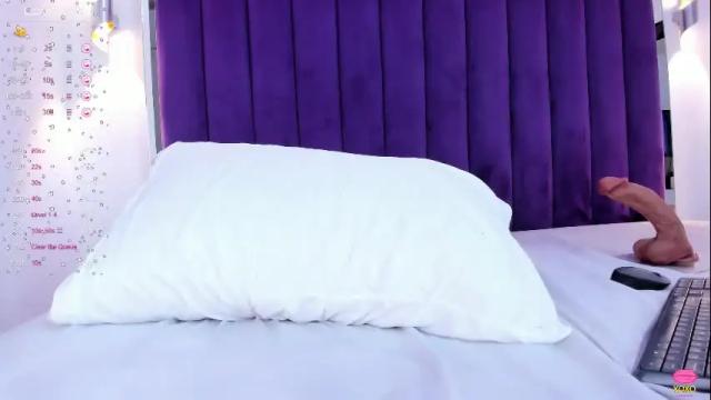 Image 4 of sarariley_ Stream on Chaturbate on 25 days ago