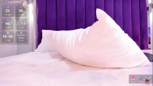 Image 8 of sarariley_ Stream on Chaturbate on 1 month ago