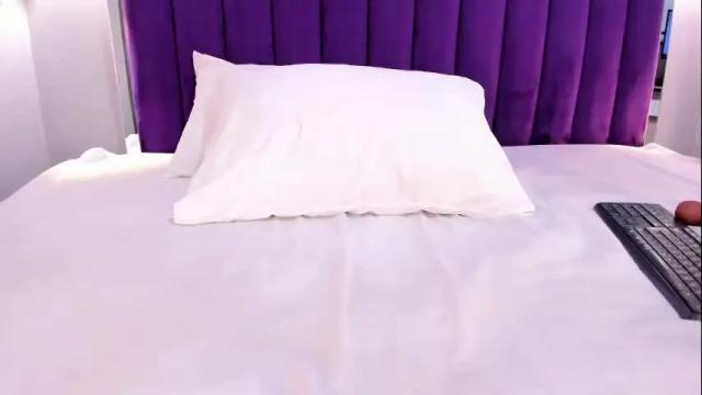 Image 10 of sarariley_ Stream on Chaturbate on 25 days ago