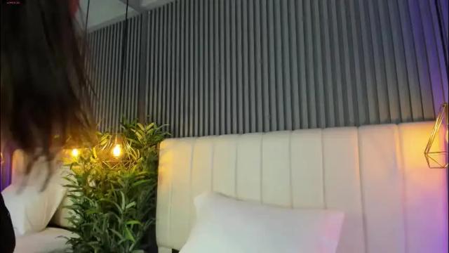 Image 2 of sarariley_ Stream on Chaturbate on 1 month ago