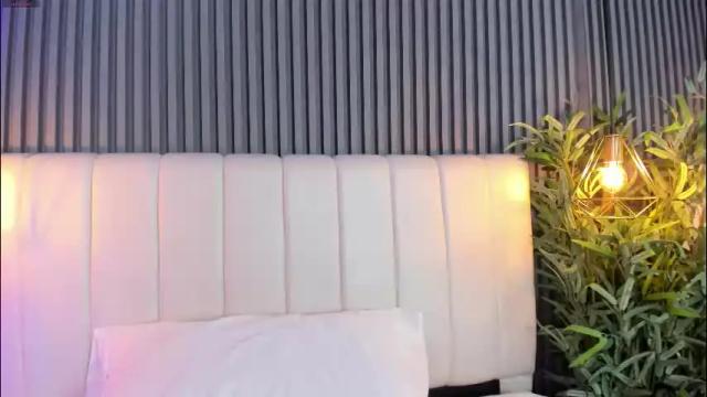 Image 4 of sarariley_ Stream on Chaturbate on 1 month ago