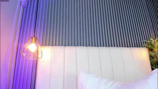 Image 8 of sarariley_ Stream on Chaturbate on 26 days ago