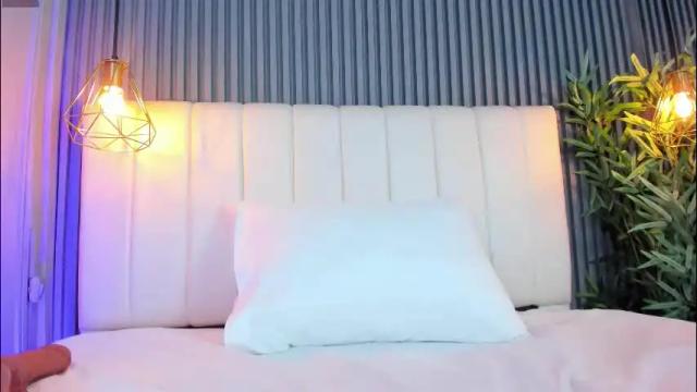 Image 7 of sarariley_ Stream on Chaturbate on 17 days ago